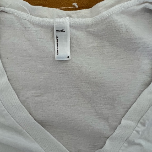 Phi Sigma Sigma White V-Neck Pineapple Letters Shirt Size Medium - Picture 3 of 3
